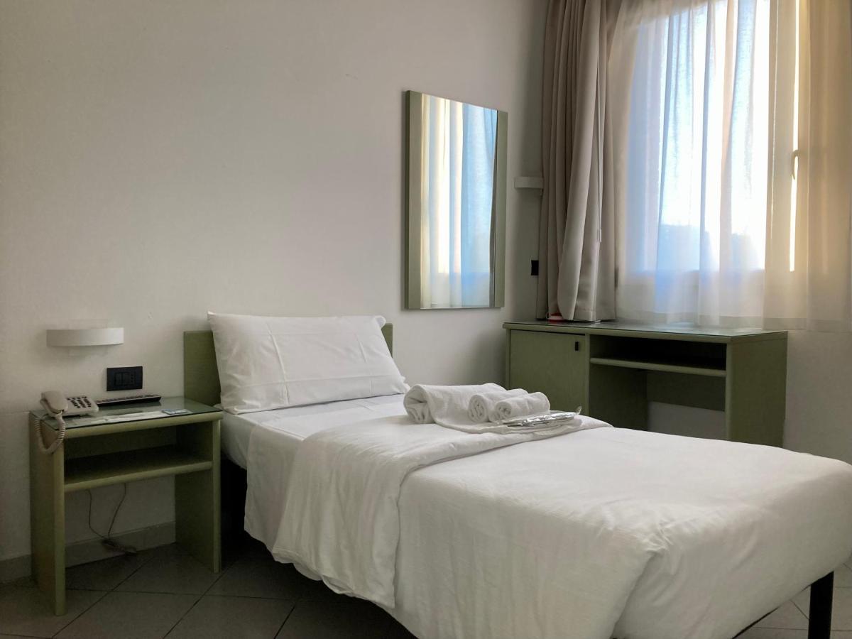 Hotel Primo Campi Bisenzio Luaran gambar